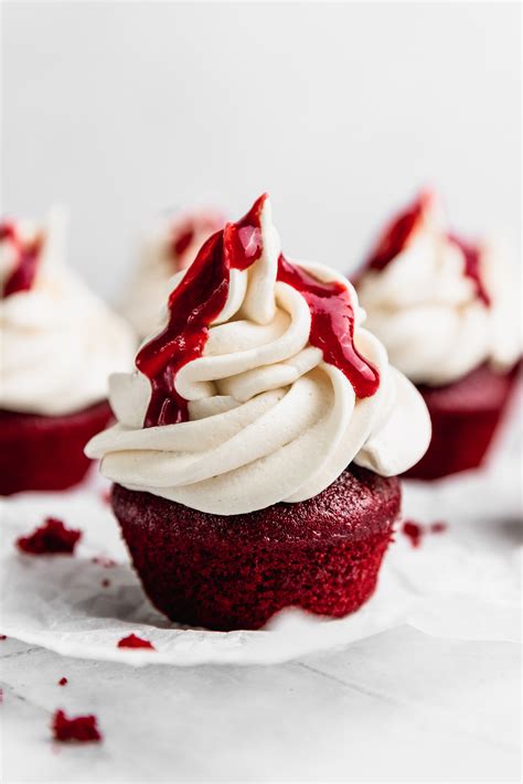 Cupcakes Red Velvet decorados y listos para servir