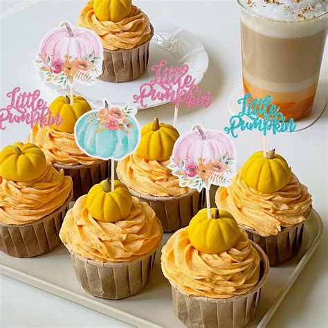 Cupcakes de calabaza rosa pastel para baby shower