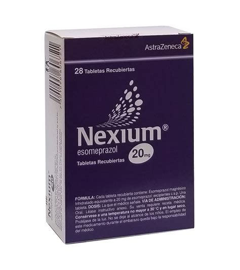 Esquema visual que muestra la preparación del sobre de Nexium en un vaso con agua, el tiempo de reposo necesario para que espese y la administración mediante jeringa.