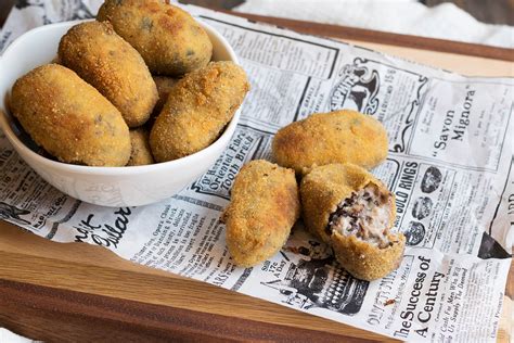 Plato de croquetas de morcilla