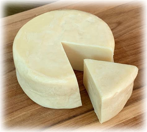 Foto de quesos como Manchego y Grana Padano