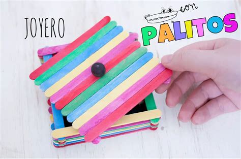 Joyero artesanal con compartimentos hecho con palitos de helado