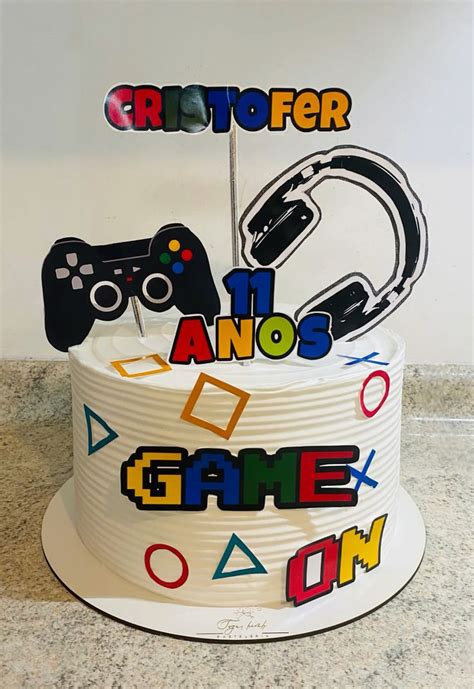 Colección de pasteles con temáticas infantiles: Superhéroes, Deportes, Videojuegos