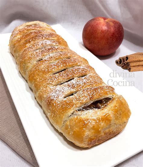 Esquema de un strudel de manzana envuelto en film transparente y luego en un recipiente hermético en el refrigerador.