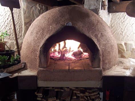 Disposición de los ladrillos en la base del horno de barro