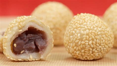 Bolitas de Jiān Duī cubiertas de sésamo