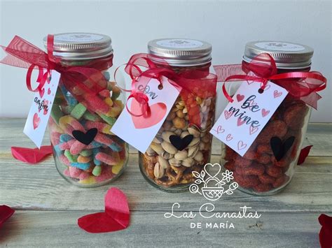 Frascos de palomitas de caramelo decorados para regalar