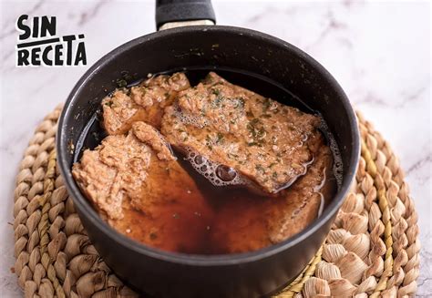 Filetes de soja texturizada marinados y asados al horno, dorados por los bordes