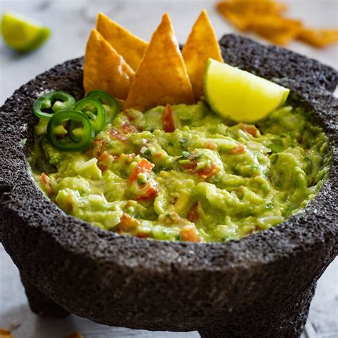 Molcajete tradicional mexicano para guacamole