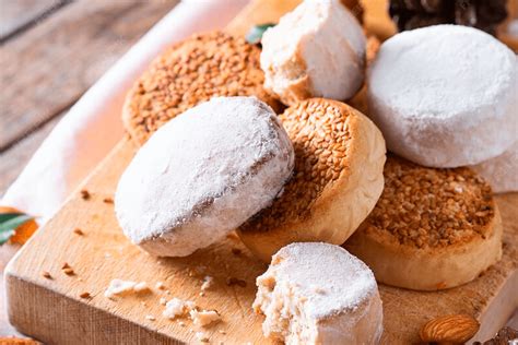 Esquema de los ingredientes básicos para mantecados: manteca de cerdo, harina de trigo y azúcar.