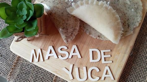 Esquema de preparación de la masa de yuca: corte, pelado, cocción al vapor y triturado