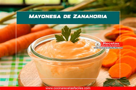 Mayonesa de zanahoria en un bol, destacando su color naranja vibrante y textura cremosa