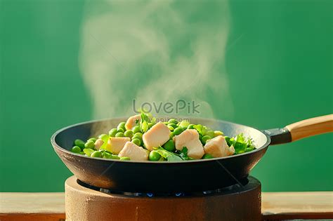 Ilustración de judías verdes cociéndose a fuego lento en una olla tapada