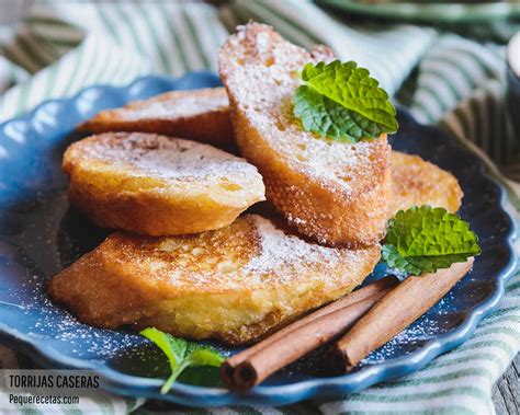 fotografía de torrijas tradicionales con azúcar y canela