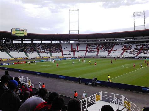 Estadio Palogrande, Manizales, Colombia durante un partido de fútbol