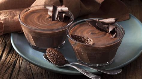 Imagen de una mousse de chocolate cremosa