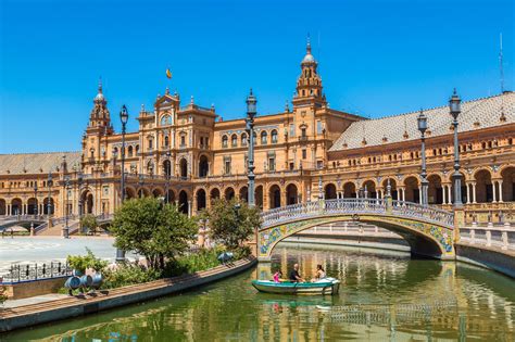 Imagen de la plaza de España en Calanda