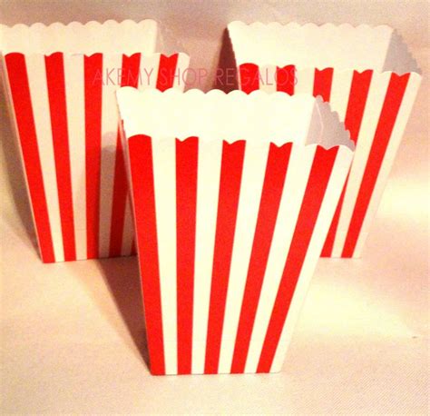 Materiales necesarios para hacer cajas de palomitas de maíz de cartón