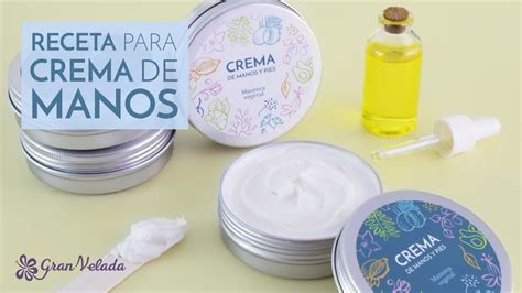 Imagen de los ingredientes de la crema de manos casera: aceite de coco, manteca de cacao, aceite de almendras, y frascos con aceites esenciales