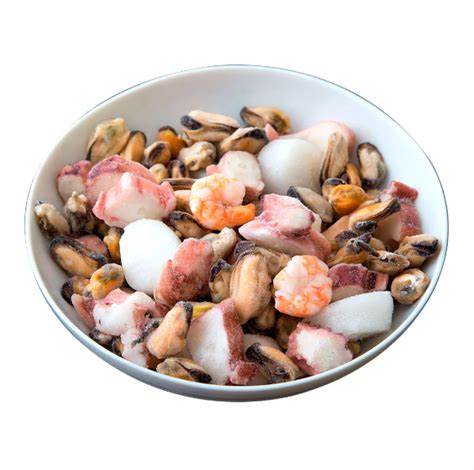 Surtido de chupes de mariscos en pequeños recipientes listos para calentar