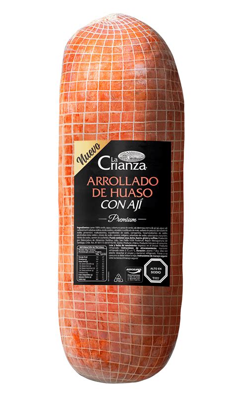 Arrollado huaso compactado y prensado bajo peso en refrigeración.