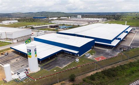 Vista aérea o interior de la bodega de Bartofil Distribuidora en Ponte Nova, Brasil