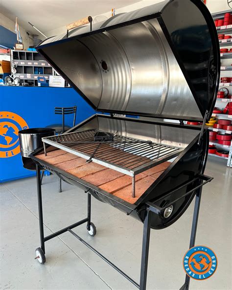Infografía comparativa: Parrilla de medio tambor frente a parrilla tipo Kettle