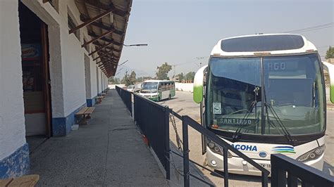 Fotografía del Terminal Las Cabras, mostrando su fachada y entorno.