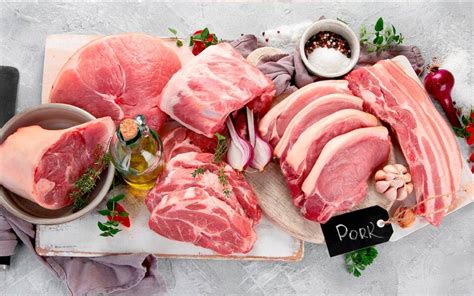 Esquema visual mostrando los diferentes cortes de cerdo recomendados para hornear