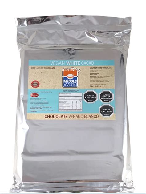 Variedad de chocolate blanco vegano con diferentes añadidos como frutas y frutos secos