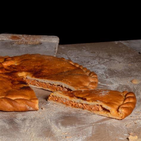 Empanada gallega recién horneada