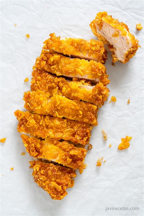 Proceso de rebozado del pollo para hacerlo crujiente
