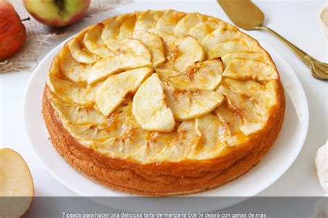 Imagen de diferentes acompañamientos para la tarta de manzana: nata montada, salsa de caramelo, crema fresca