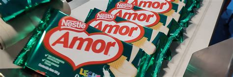 Foto comparativa de las diferentes variedades de galletas Amor (clásica y Doble Crema).