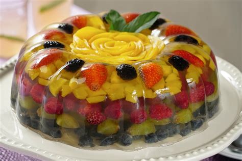Foto de gelatina de vino con frutas por capas