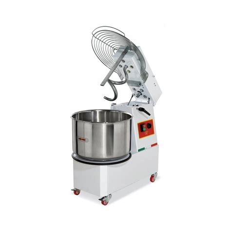 Amasadora industrial de espiral en funcionamiento, mezclando masa de pan