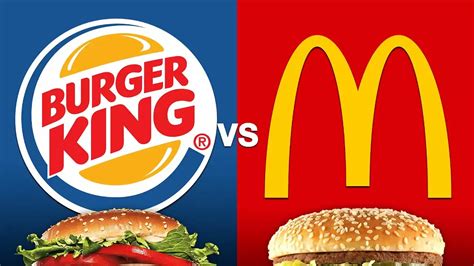 Esquema comparativo de las estrategias publicitarias más agresivas entre Burger King y McDonald's durante los años 80 y 90.