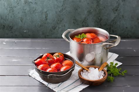 Esquema visual de la técnica de escaldar la harina para la masa de churros.