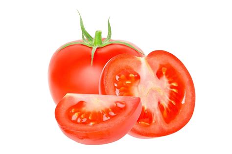 Tomates cortados por la mitad, vaciados y listos para rellenar