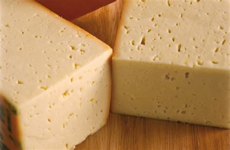 Queso mantecoso chileno con su característica
