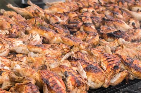 Pollos asados a la parrilla