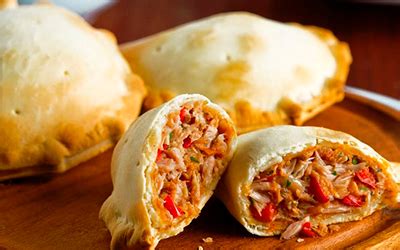 Fotografía apetitosa de empanadas de atún Rapa Nui