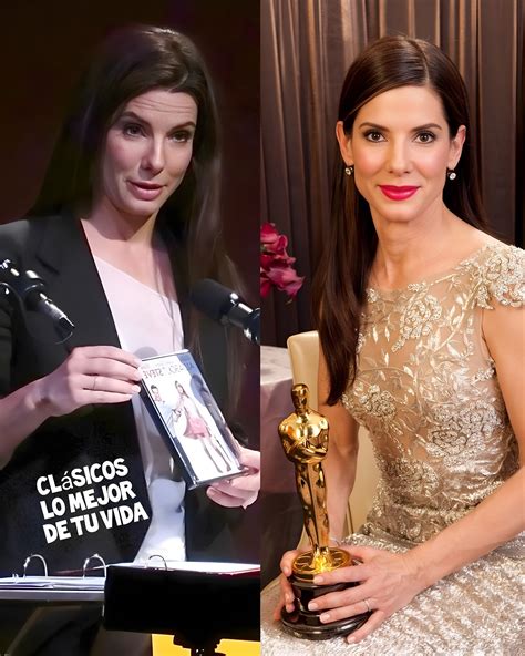 Fotografía de Sandra Bullock sosteniendo su Razzie con una sonrisa durante la ceremonia.