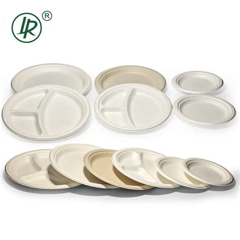 Comparativa visual: Resistencia térmica y durabilidad de platos de plástico frente a platos de bagazo de caña de azúcar.