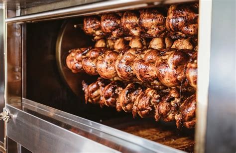 Tipos de espadas para asadores de pollos