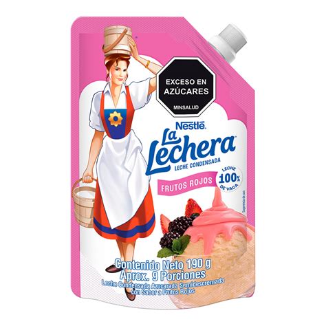 Crema espumosa de frutos rojos con leche condensada en pocillos individuales