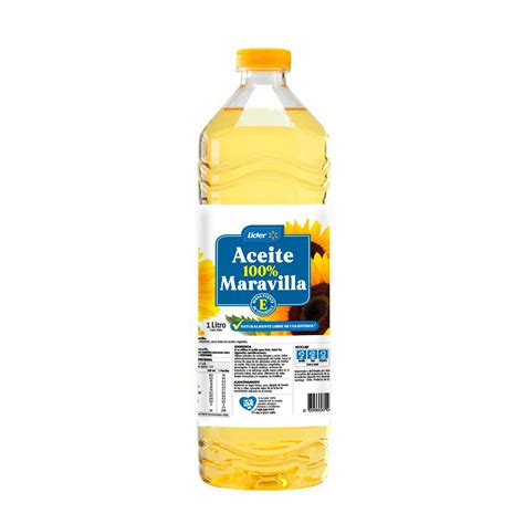 Foto de papas seleccionadas y aceite de maravilla.