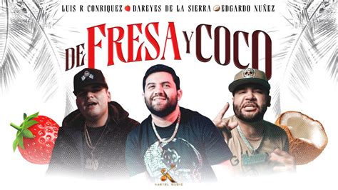 Presentación final de la cassata de coco y fresa con frutas