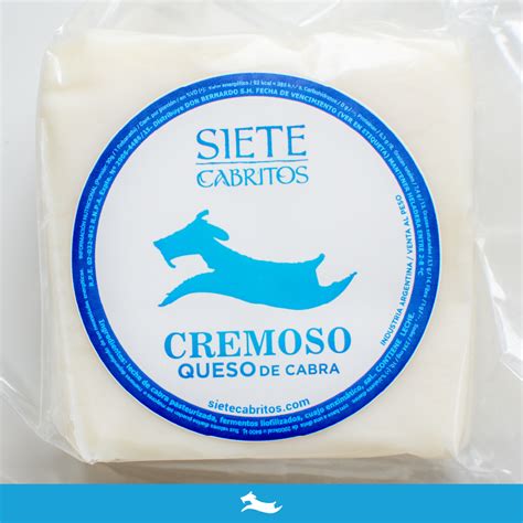 Infografía con los ingredientes principales: queso cremoso, queso de cabra, uvas y pistachos.