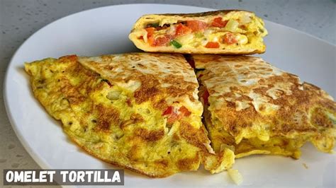 Comparativa visual de un omelette perfectamente doblado y uno que se ha roto.